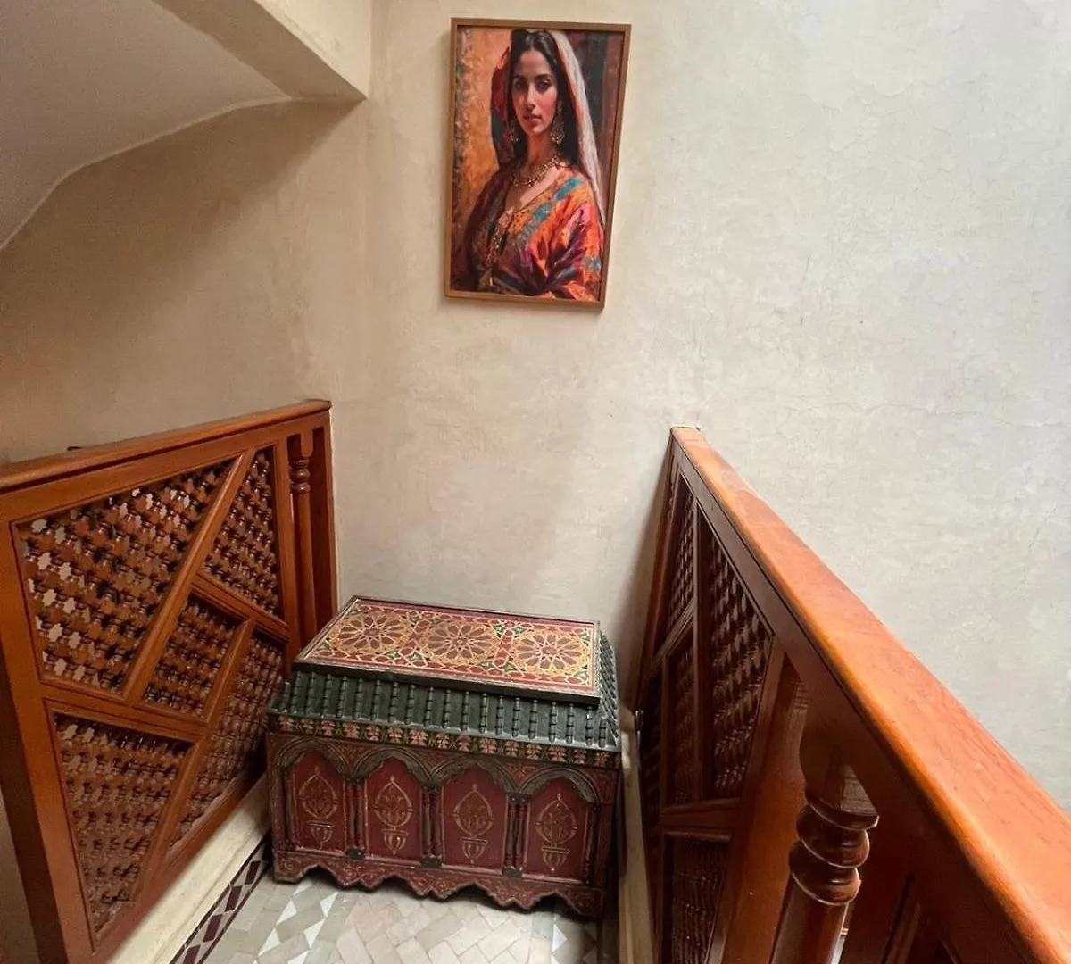 Riad Amazing Amazigh Avec Jacuzzi Petit Dejeuner Compris Avec Aussi Chambres Familiales Pres De La Place Jemaa El Fna Marrakesh