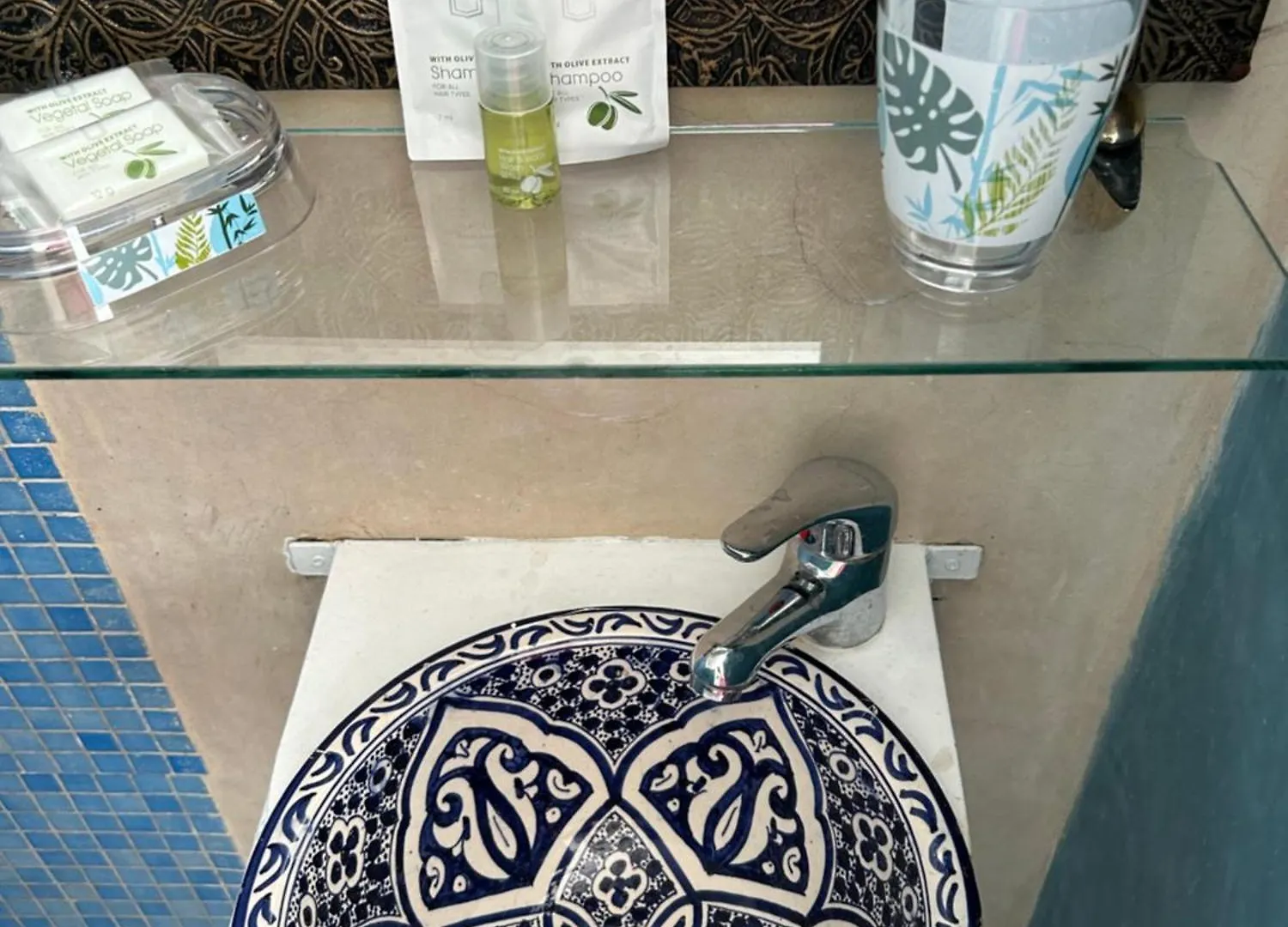 Riad Amazing Amazigh Avec Jacuzzi Petit Dejeuner Compris Avec Aussi Chambres Familiales Pres De La Place Jemaa El Fna Marrakesh 0*,