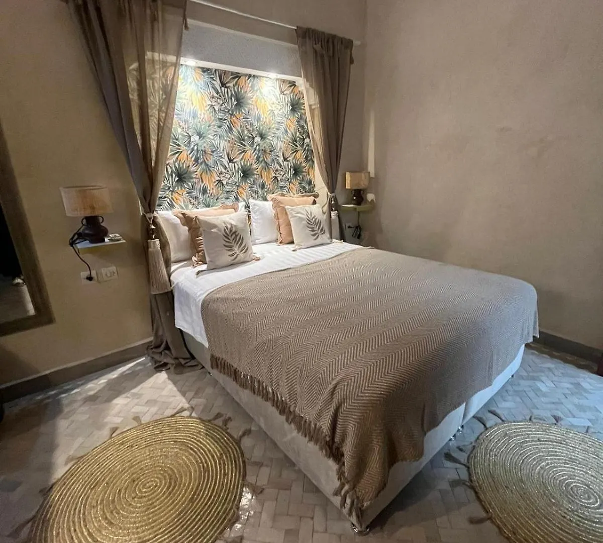 Riad Amazing Amazigh Avec Jacuzzi Petit Dejeuner Compris Avec Aussi Chambres Familiales Pres De La Place Jemaa El Fna Marrakesh Morocco