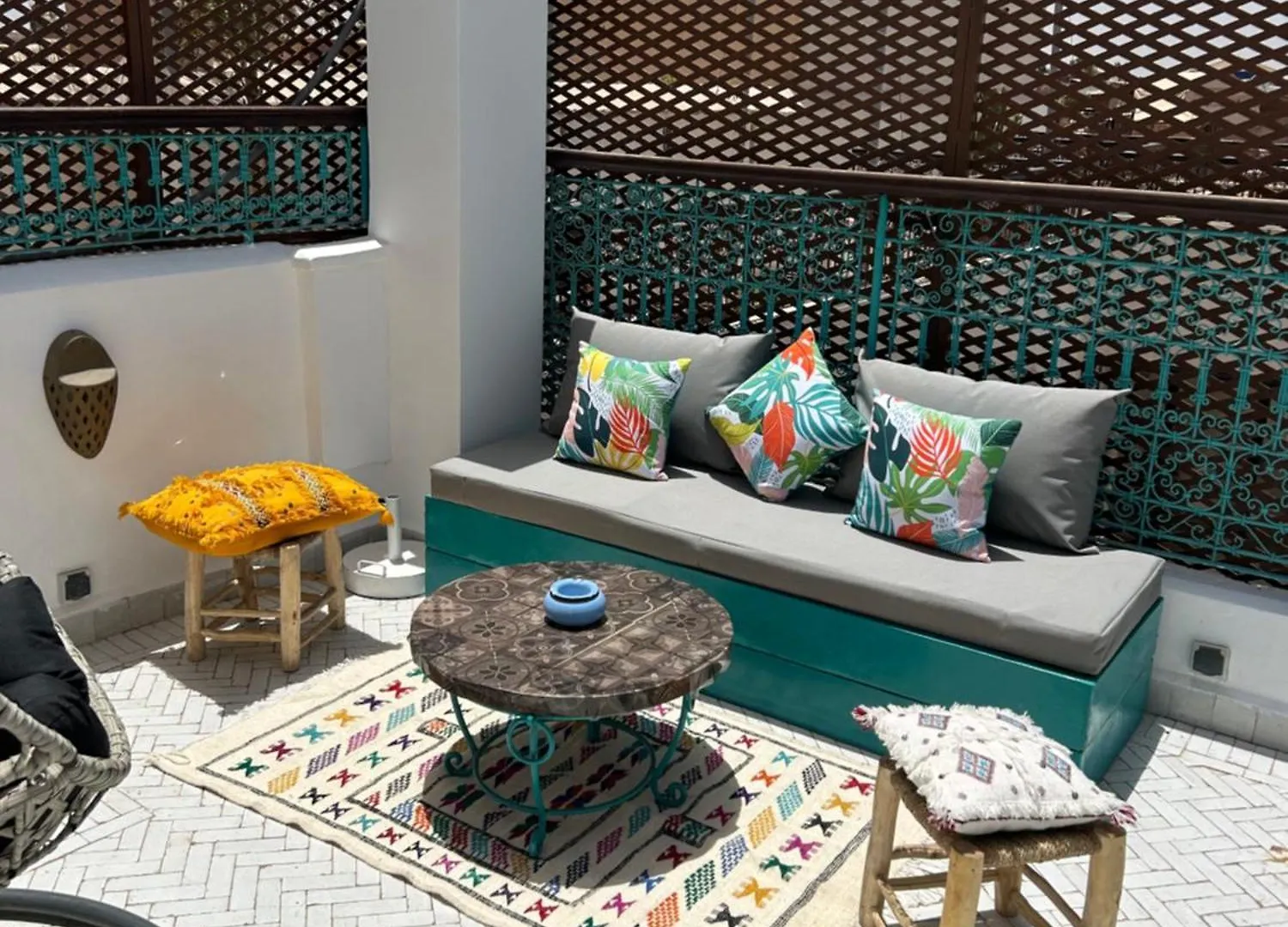 Riad Amazing Amazigh Avec Jacuzzi Petit Dejeuner Compris Avec Aussi Chambres Familiales Pres De La Place Jemaa El Fna Marrakesh