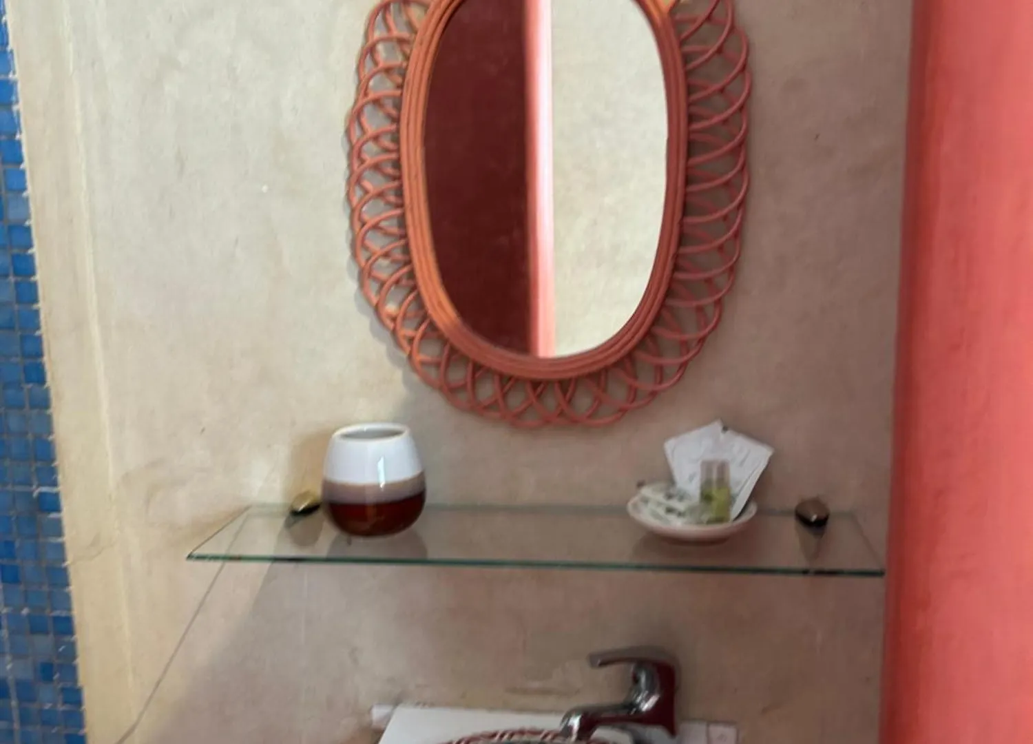 Riad Amazing Amazigh Avec Jacuzzi Petit Dejeuner Compris Avec Aussi Chambres Familiales Pres De La Place Jemaa El Fna Marrakesh