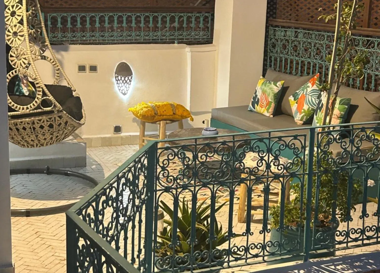 Riad Amazing Amazigh Avec Jacuzzi Petit Dejeuner Compris Avec Aussi Chambres Familiales Pres De La Place Jemaa El Fna Marrakesh 0*,  Morocco